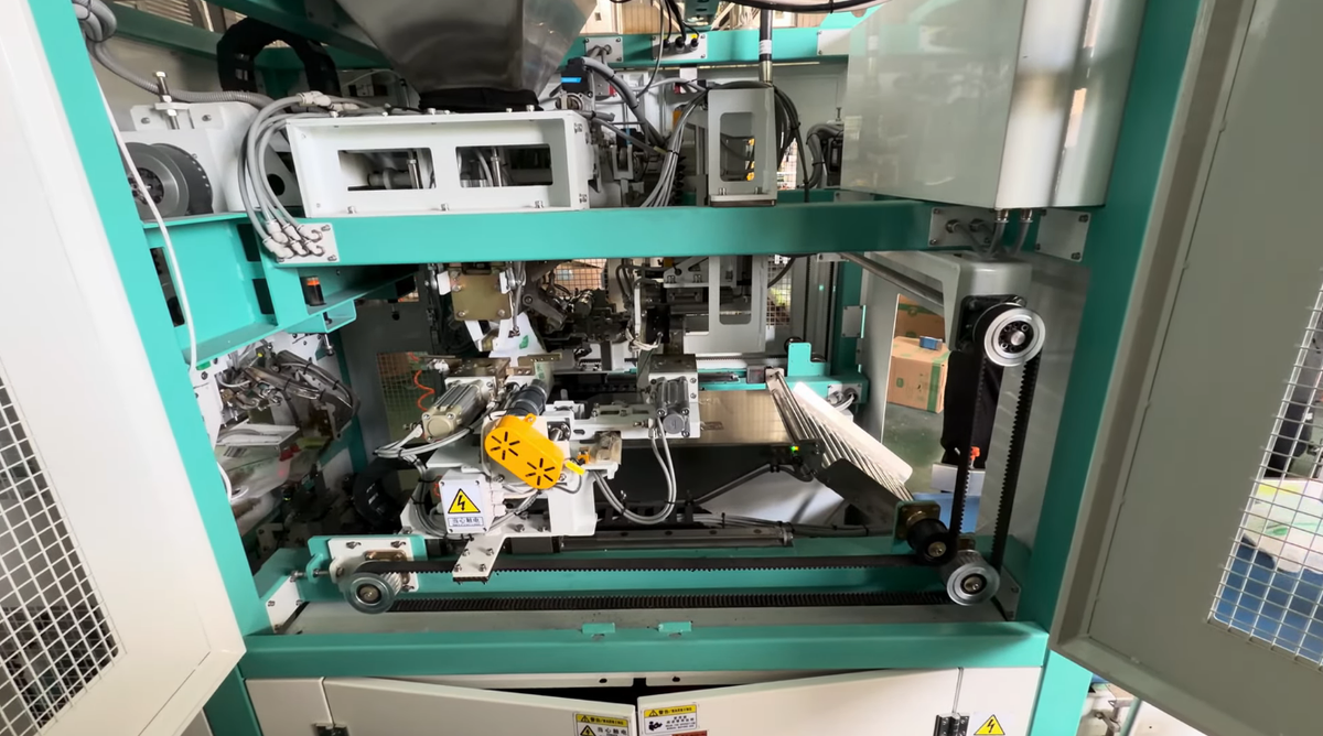 Ewinall BZD-900R Semi-Automatic Spout Pouch Packing Machine – 2.5-5kg Rice & Granule Stand-Up Bag Filling and Sealing