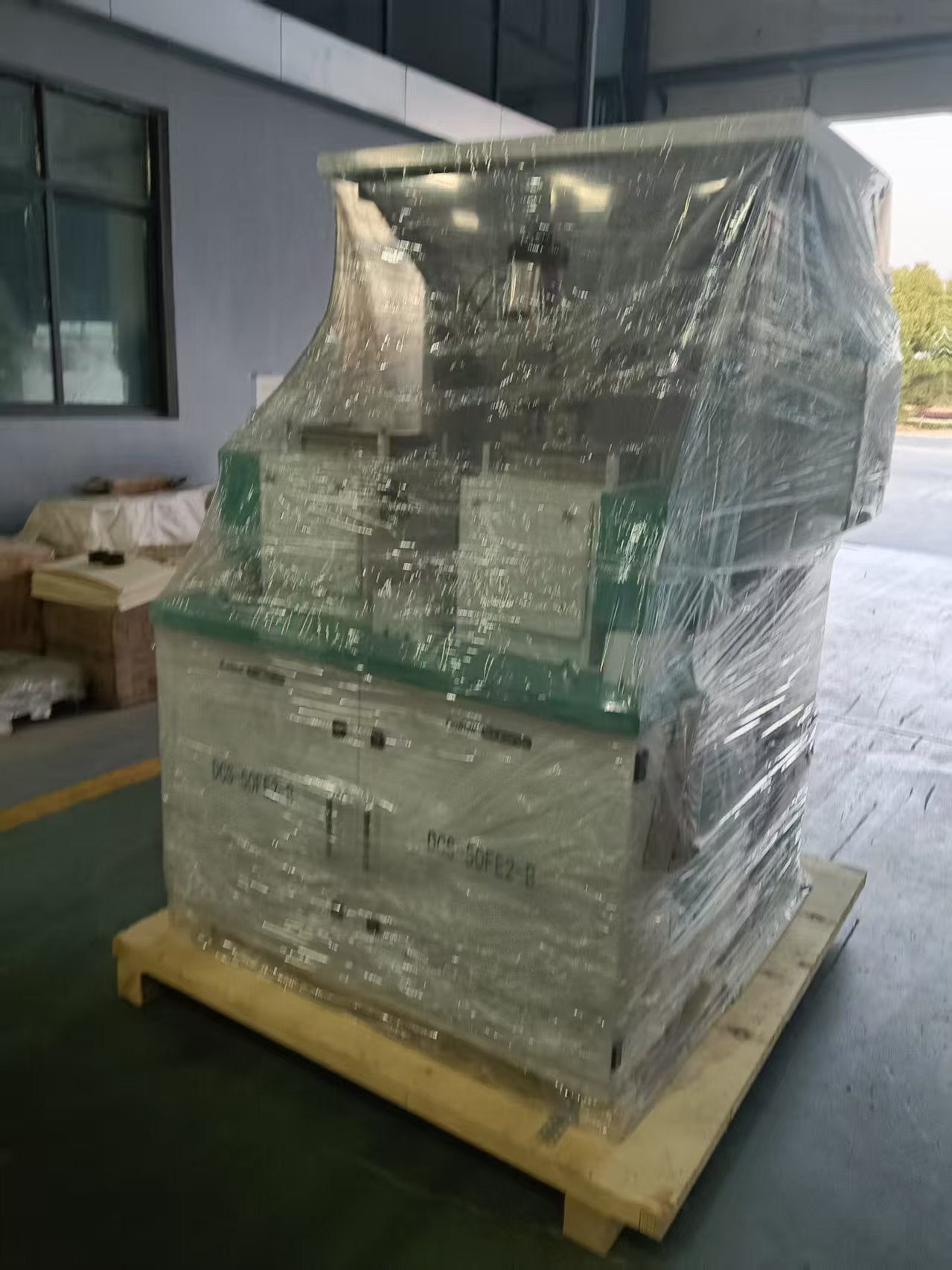 DCS-50FE2-B 10–50kg Electric Weighing & Bagging Scale | Semi Automatic Granule Packaging Machine